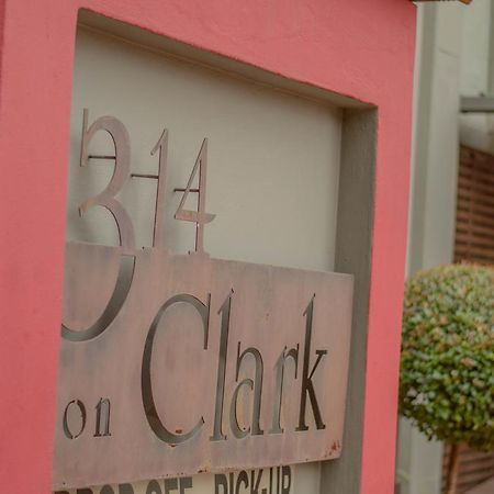 314 On Clark Guest House Pretoria Exterior photo